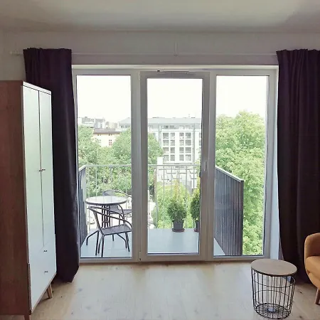 New Comfortable High Quality Apartment, Central, Calm Area F Vat 아파트 포즈난